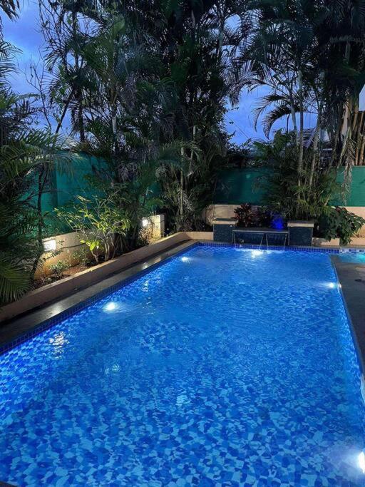 Corner House, Lonavla By Meheru-4 Bhk Villa With Pool Zewnętrze zdjęcie