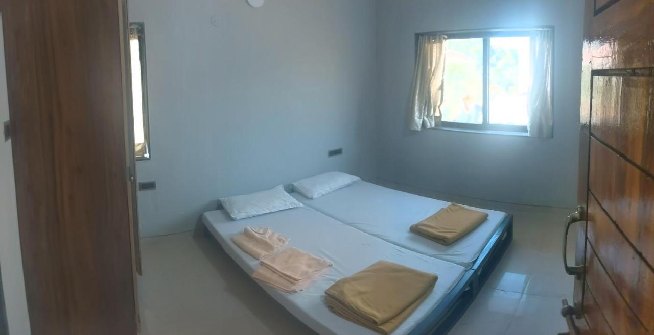Corner House, Lonavla By Meheru-4 Bhk Villa With Pool Zewnętrze zdjęcie
